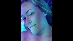 Babe in Tanning Bed Amature