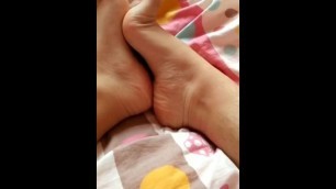 Chinese Girl Shows her Feet