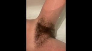 Underwater Piss from my Hairy Pussy in the Bath