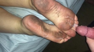 Cumming on my Wifes Dirty Feet and Soles