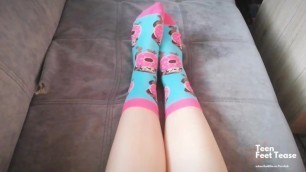 FUNNY SOCKS TEASING & HUMILIATION TASK: TAKE OFF MY SMELLY SOCK BY UR MOUTH