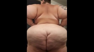 Horny SSBBW Shakes Fat Ass