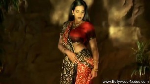 Sensual Dancing In The Bollywood Night